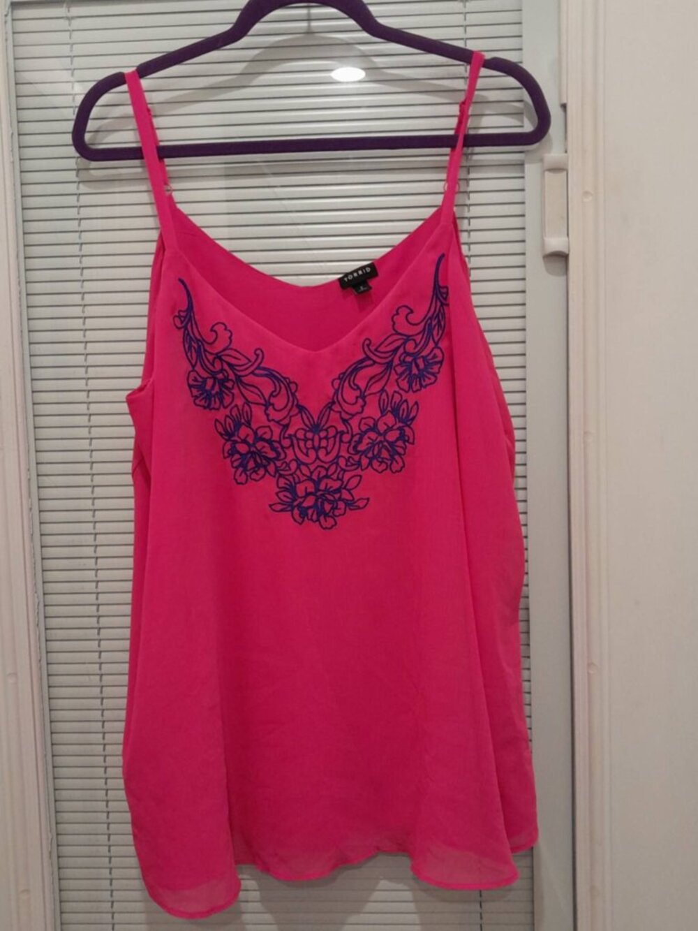 Torrid Size 2 Hot Pink Floral Embroidered Cami Plus Size Top